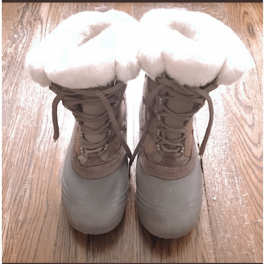 Columbia snow boots